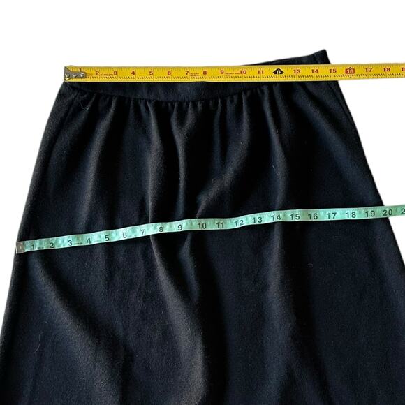 Vintage Skirt Womens Size 8 Black Wool Twee Goth Retro Dark Academia Modest - Picture 2 of 8